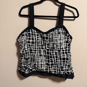 Miraclesuit Tankini Swim Top Wireless Black White Pattern- Size 20W
